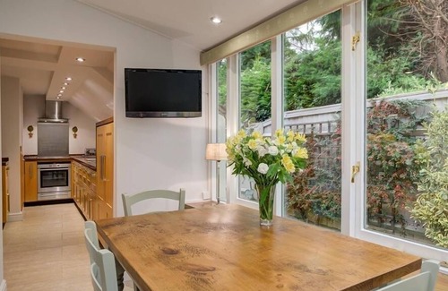 Bampton Cabaña | CASA EN SOL, con fuego abierto en Bampton, Oxfordshire, Ref 988662