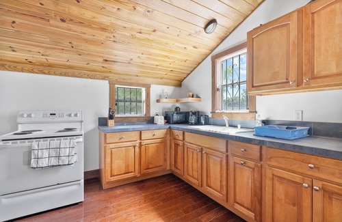 Cockburn Town Casa | Sunnyside Cottage