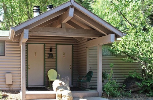 Estes Park Cabaña | Sunnyside Knoll: 2 Cottage