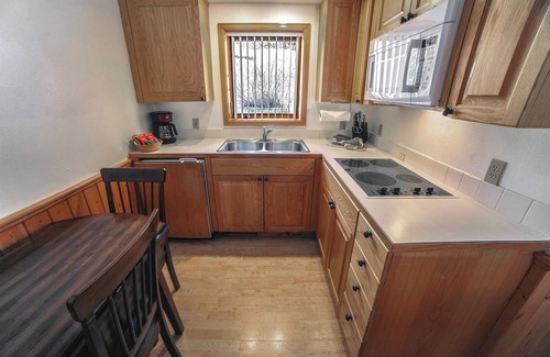 Estes Park Cabina | Sunnyside Knoll: 8 1 Bedroom Cabin