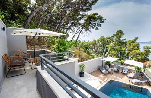 Brela Apartamento | SunnySide luxury suites with free parking and swimming pool