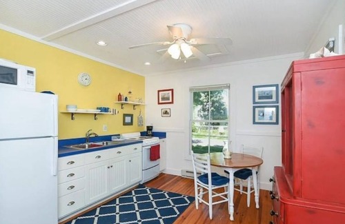 Colonial Beach Cabaña | Sunnyside Up - Small Dog Friendly Waterfront Cottage