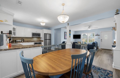 Pawleys Island Casa | SUNNYSIDE UP, The happiest home in Pawleys!
