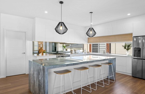 Catherine Hill Bay Casa | Sunnyspot Escape - Stylish Beach House
