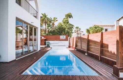 Cape Greko Casa | SunnyVillas: 4BR Villa☆Private Pool + Jacuzzi