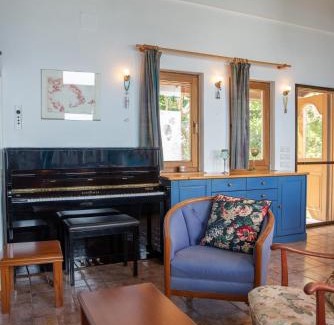 Zagora-Mouresi Apartamento | Sunray Luxury Apartment Zagora with piano