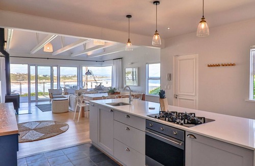 Onrus Casa | Sunridge Aan Zee | Luxury Beach Villa, Onrus Beach