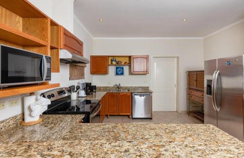 Tamarindo Apartamento | Sunrise 20- 3 Bedroom Ocean View Penthouse Condo