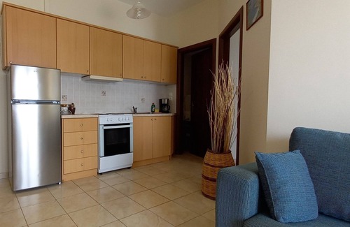 Kefalari Apartamento | Sunrise 3 Apartment - Beautifully Located Air Conditioned 1 Bedroom Above Beach