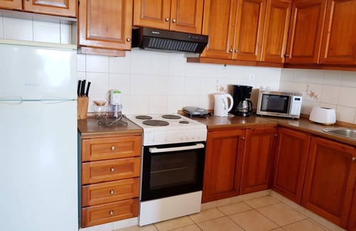 Kefalari Apartamento | Sunrise 5 Apartment - Beautifully Located Air Conditioned 3 Bedroom Above Beach