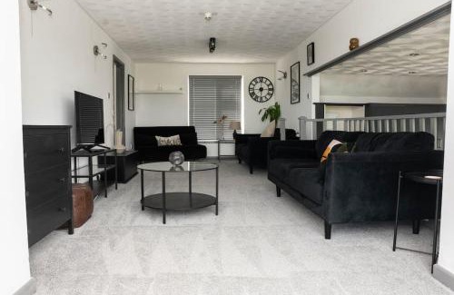 West Looe Casa | Sunrise 6 Bedroom Home in Looe Cornwall