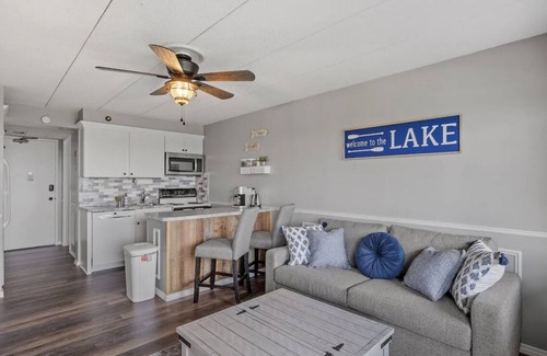 Weirs Beach Condominio | Sunrise and Lake Winni views on your private balcony!