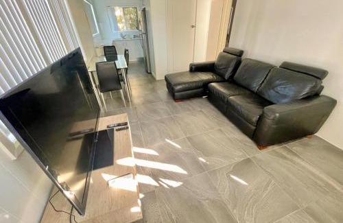 Surfers Paradise Apartamento | Sunrise Apt 1 - Spacious 2BR - Ground Floor Retreat