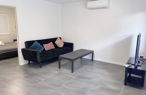 Surfers Paradise Apartamento | Sunrise Apt 4 · Cozy 1BR · Poolside Escape