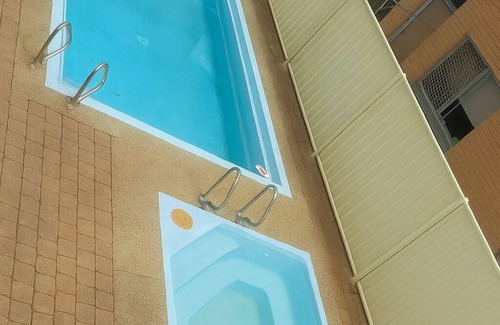 Surfers Paradise Apartamento | Sunrise Apt 5 · Renovated 2BR · Ground Floor +Pool