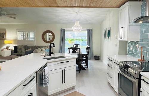 Pierside Casa | Sunrise at Riverwallk