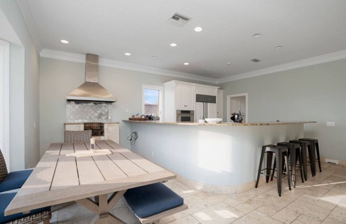 Crescent Beach Casa | Sunrise at the Beach - Oceanfront Luxury
