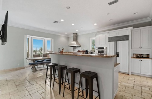 Crescent Beach Casa | Sunrise at the Beach - Oceanfront Luxury