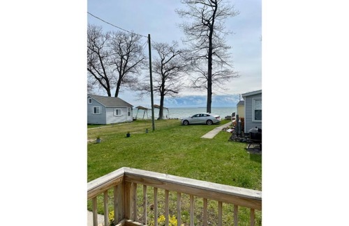 Au Gres Casa | Sunrise Beach Cottage