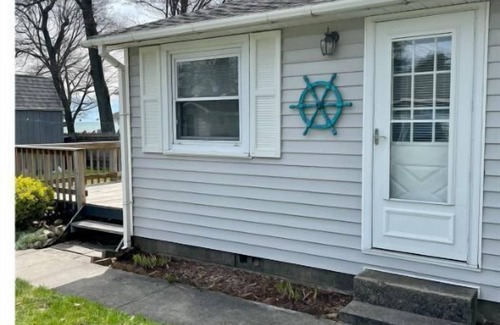 Au Gres Casa | Sunrise Beach Cottage