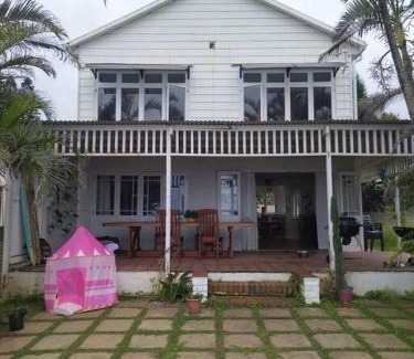 Kingsborough Casa | Sunrise beach house