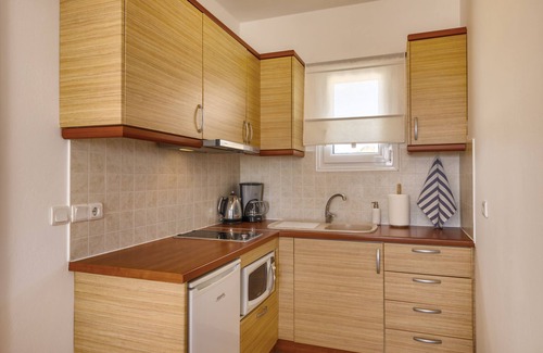 Azolimnos Casa | Sunrise Beach Suites