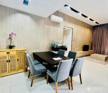 Tan Qui Dong Apartamento | Sunrise City 1 phòng ngủ view hồ bơi