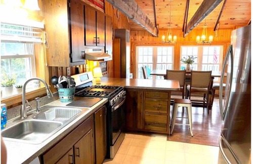 Otis Cabaña | Sunrise Cottage on Beech Hill Pond-Close to Acadia