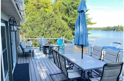 Otis Cabaña | Sunrise Cottage on Beech Hill Pond-Close to Acadia