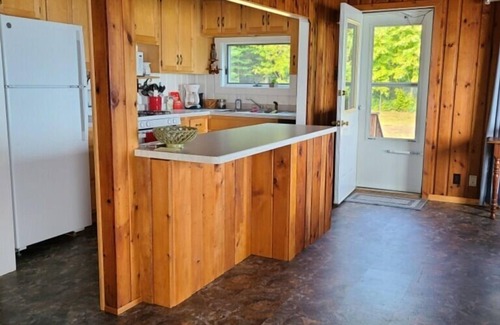 Eagle Harbor Cabaña | Sunrise Cove Cottage: Summer Bliss Awaits - Swim, Hike & Explore on Lake Superior