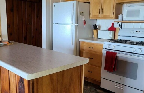 Eagle Harbor Cabaña | Sunrise Cove Cottage: Summer Bliss Awaits - Swim, Hike & Explore on Lake Superior