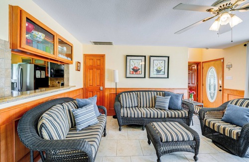 Kerens Casa | Sunrise Cove RC LLC: Lakefront Home w/ 2 Casitas!