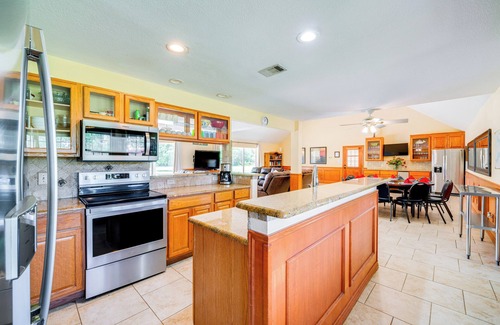 Kerens Casa | Sunrise Cove RC LLC: Lakefront Home w/ 2 Casitas!