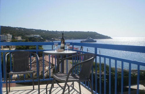 Agia Marina Apartamento | Sunrise Flora