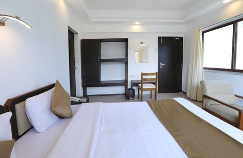 Khandala Hotel | Sunrise Hill Resort