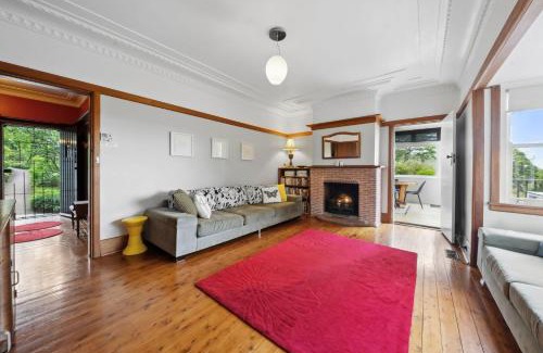 Hazelbrook Casa | Sunrise House