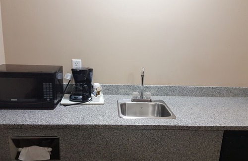 Regina Hotel | Sunrise Motel