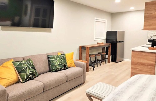 Lakeport Apartamento | Sunrise Oasis - On the Lake/Pier/Full Kitchen Lakeport Room #1