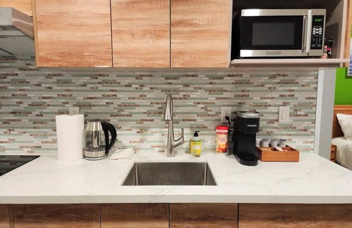 Lakeport Apartamento | Sunrise Oasis - On the Lake/Pier/Full Kitchen Lakeport Room #1