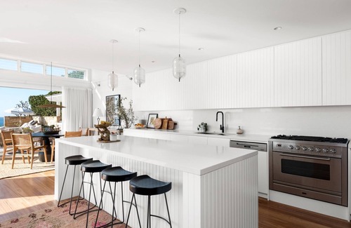 Newport Casa | Sunrise, oceanfront Newport Beach by TCC