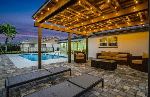 Eight Lakes Casa | Sunrise Paradise Waterfront