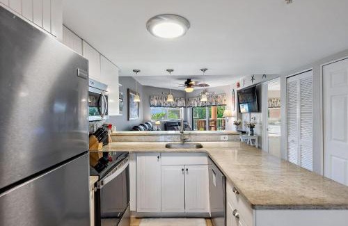 St. Pete Beach Casa | Sunrise Resort 209
