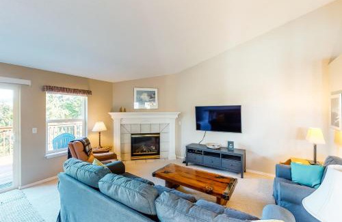 Nehalem Casa | Sunrise Serenity