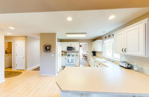Nehalem Casa | Sunrise Serenity