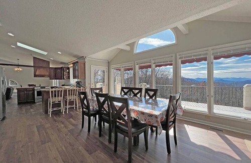 Bryson City Casa | Sunrise/Sunset Mnt View Pool home!!