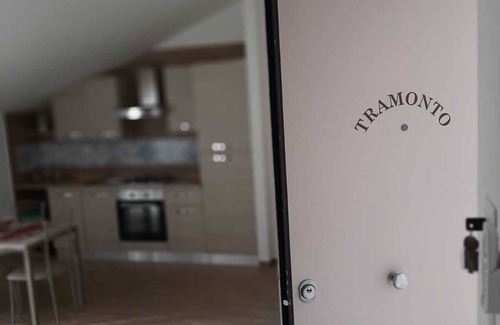 Piazza-Tralia-Pendolo Apartamento | Sunrise & Sunset "Sunrise" quiet and comfortable apartment for everyone