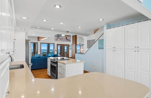 Pawleys Island Casa | Sunrise to Sunset Oceanfront Home with Creek Dock