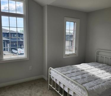 Fort Erie Casa | Sunrise Villa
