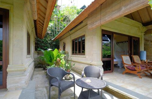 Kedewatan Hotel | Sunrise Villa Ubud