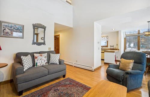 Central Vermont- Killington Casa | Sunrise Village East Glade B2 Cozy Ski-In Ski-Out 3-Bedroom Condo with Fireplace & Resort Amenities